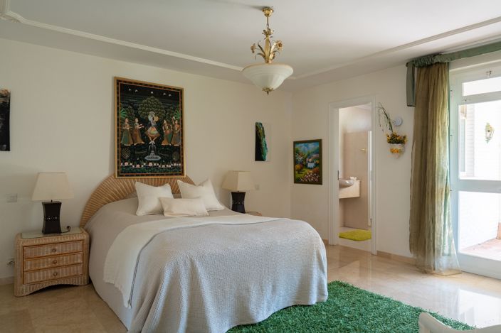 Image No.14-5 Bed Villa for sale