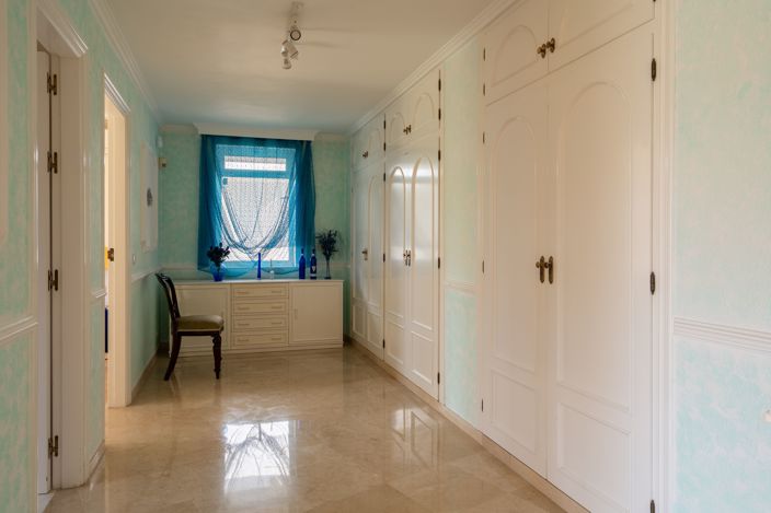 Image No.18-5 Bed Villa for sale