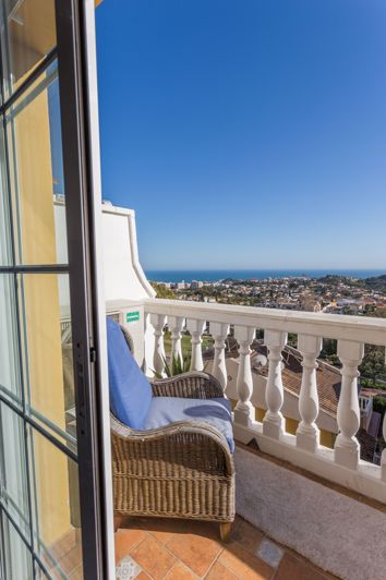 Image No.12-4 Bed Townhouse for sale