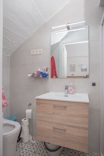 Image No.18-4 Bed Townhouse for sale