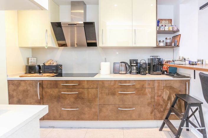 Image No.4-4 Bed Townhouse for sale