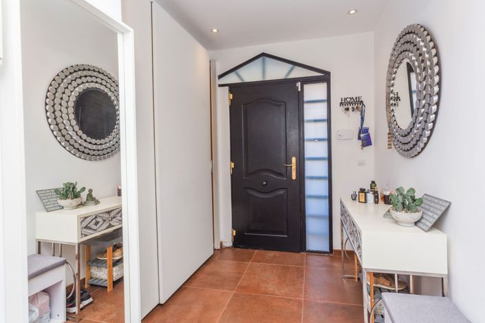 Image No.9-4 Bed Townhouse for sale