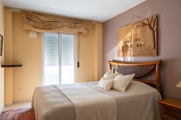 Image No.22-4 Bed House for sale