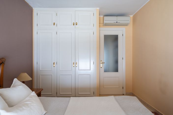 Image No.23-4 Bed House for sale