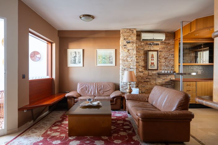 Image No.30-4 Bed House for sale