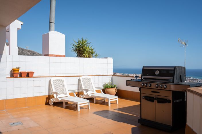 Image No.4-4 Bed House for sale