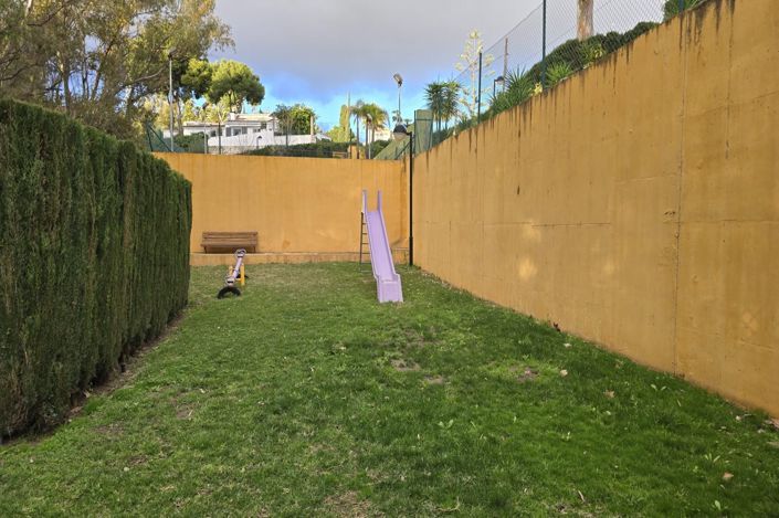 Image No.13-3 Bed Townhouse for sale