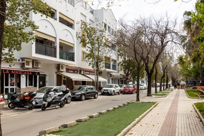 Image No.15-Commercial for sale