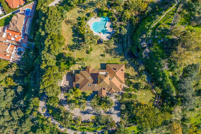 Image No.3-8 Bed Villa for sale