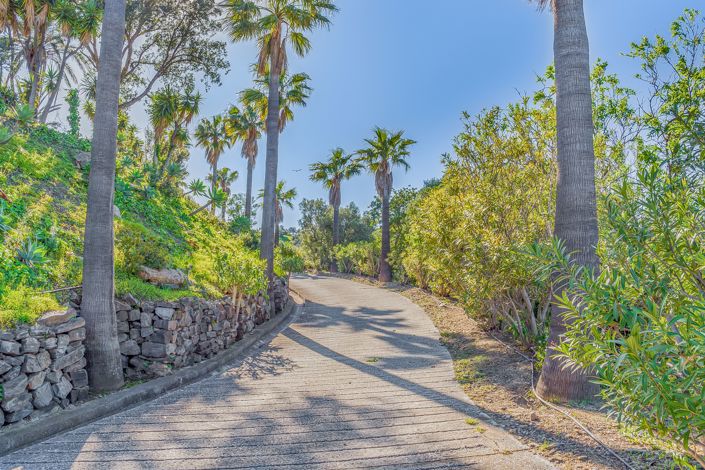 Image No.4-8 Bed Villa for sale