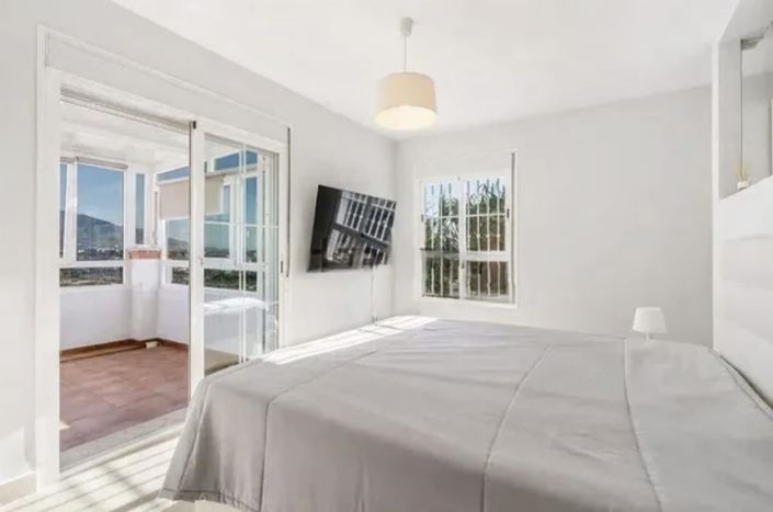 Image No.10-4 Bed House for sale