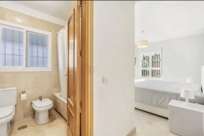 Image No.11-4 Bed House for sale