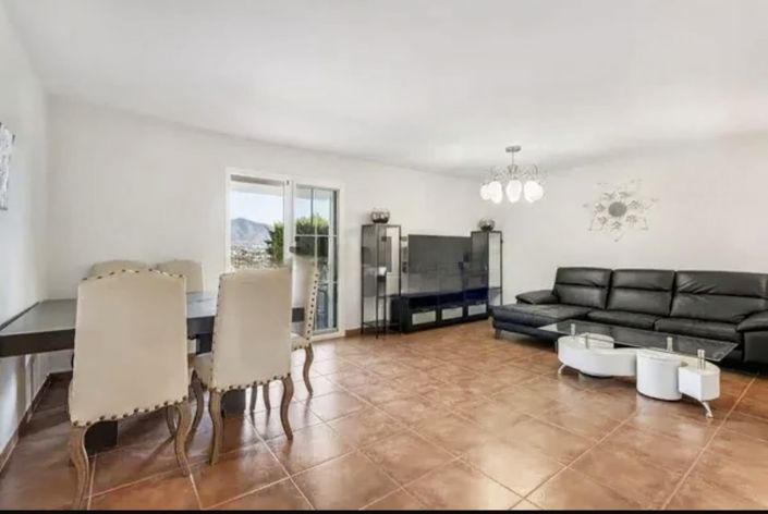 Image No.20-4 Bed House for sale