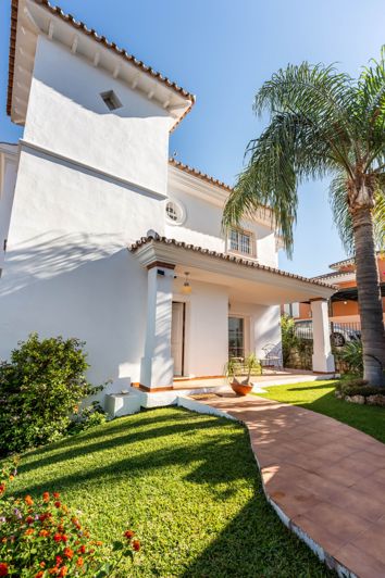 Image No.22-4 Bed House for sale