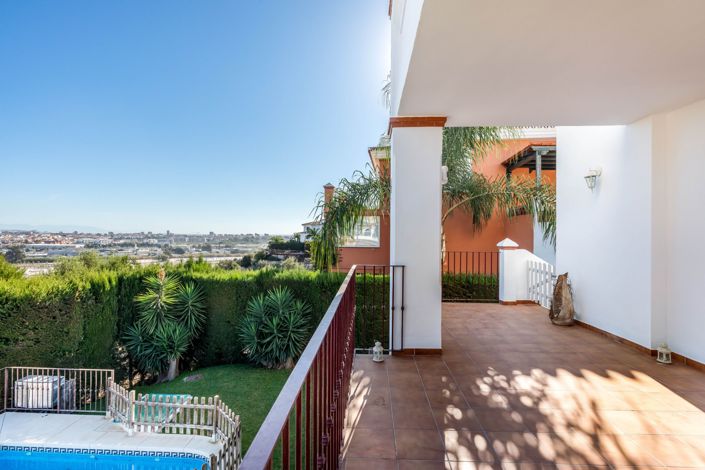 Image No.27-4 Bed House for sale