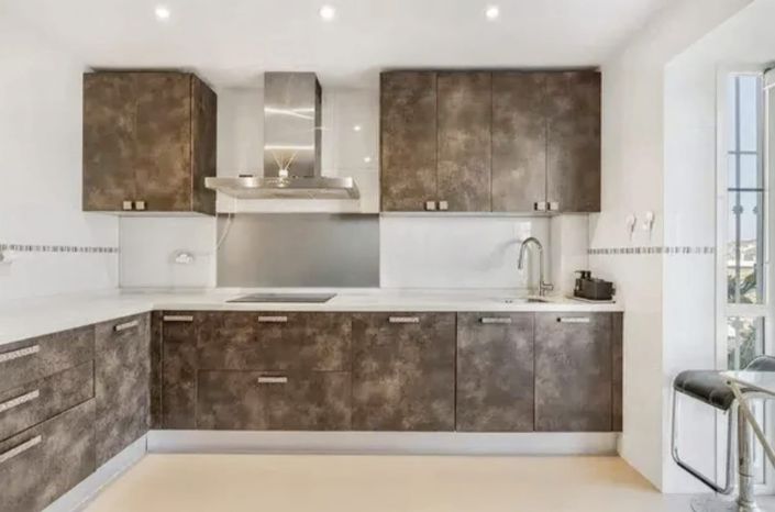 Image No.6-4 Bed House for sale