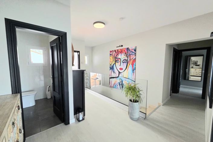 Image No.12-4 Bed House for sale