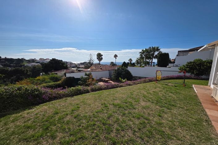 Image No.3-4 Bed House for sale