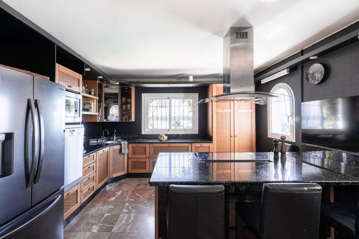 Image No.11-Villa de 4 chambres à vendre à Fuengirola