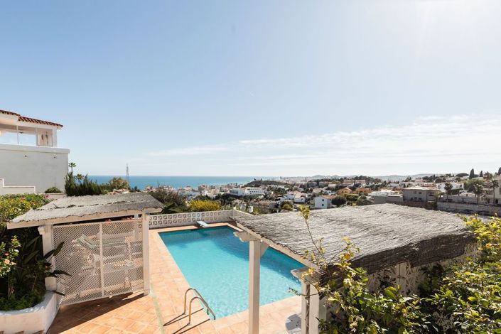 Image No.3-Villa de 4 chambres à vendre à Fuengirola