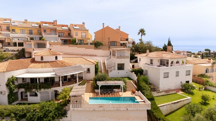 Image No.3-Villa de 4 chambres à vendre à Fuengirola