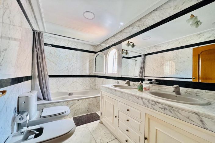 Image No.19-Maison de 5 chambres à vendre à Fuengirola