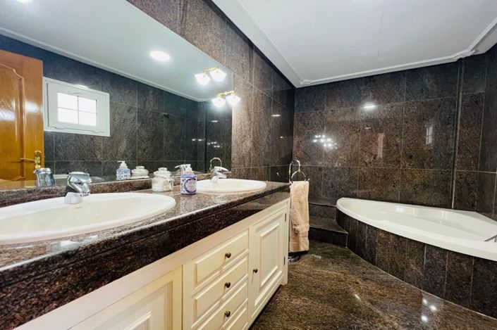 Image No.23-Maison de 5 chambres à vendre à Fuengirola