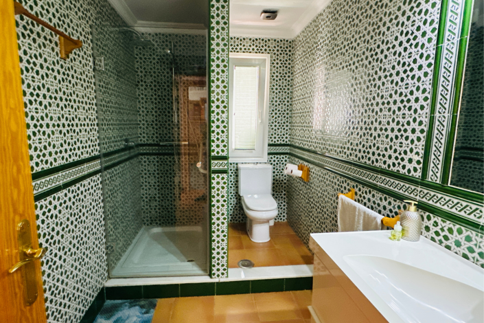 Image No.21-6 Bed Villa for sale