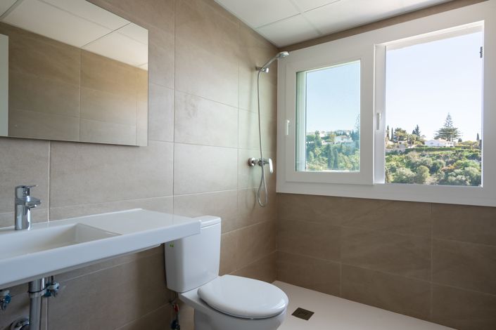 Image No.13-3 Bed Apartment for sale