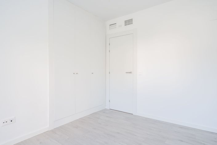 Image No.18-3 Bed Apartment for sale