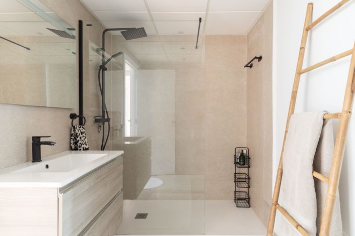 Image No.20-3 Bed Apartment for sale