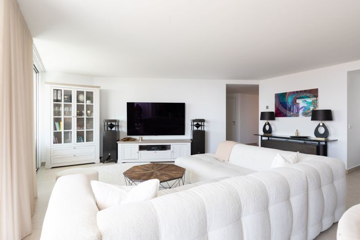 Image No.9-3 Bed Apartment for sale