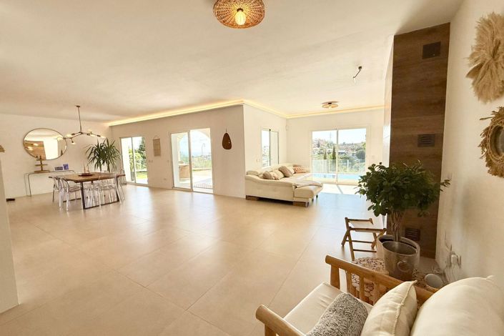 Image No.12-3 Bed House for sale