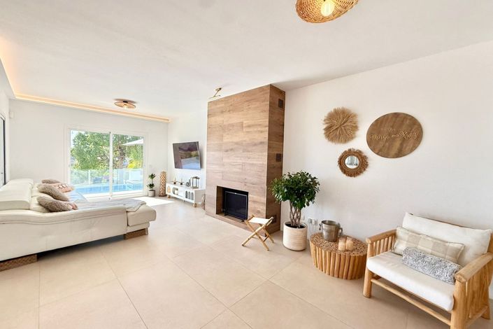 Image No.15-3 Bed House for sale