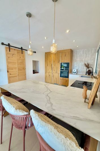 Image No.8-3 Bed House for sale