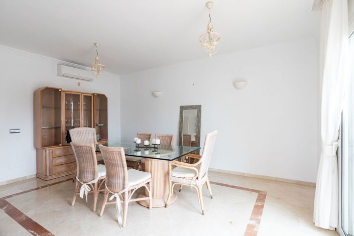 Image No.10-3 Bed Villa for sale