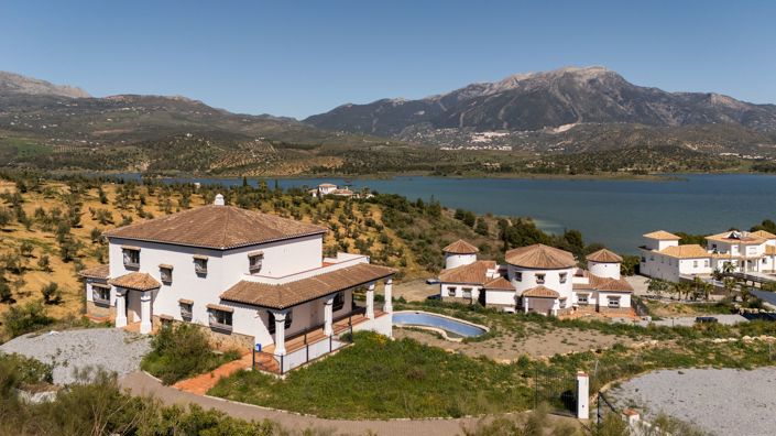 Image No.14-6 Bed House for sale