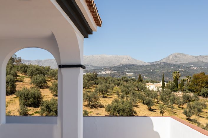 Image No.19-6 Bed House for sale