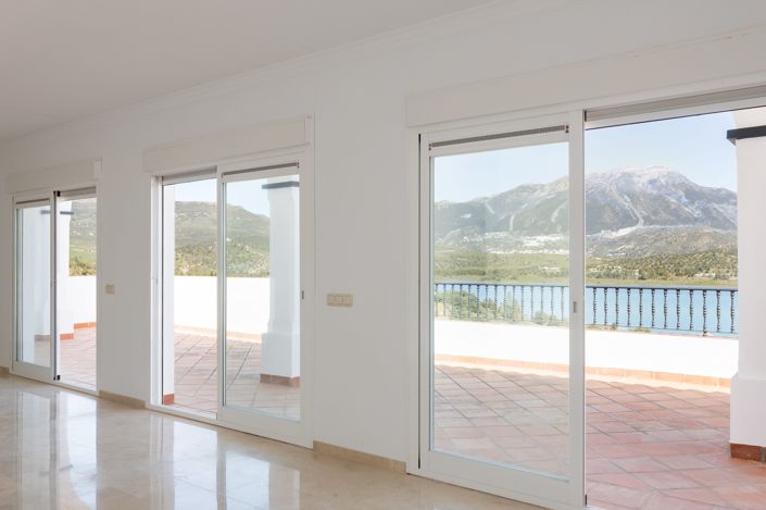 Image No.21-6 Bed House for sale