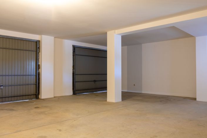 Image No.29-6 Bed House for sale