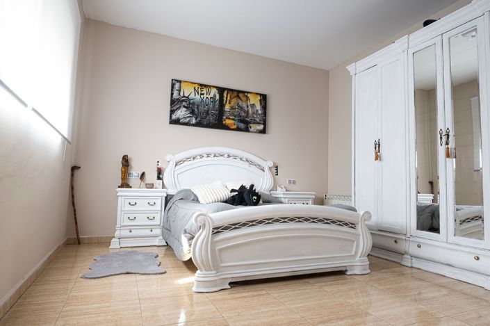 Image No.16-4 Bed House for sale