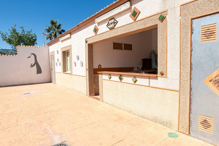 Image No.27-4 Bed House for sale