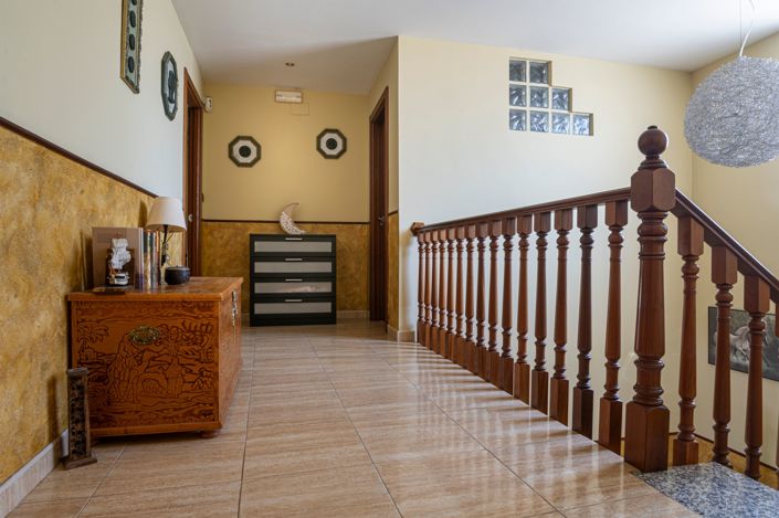 Image No.29-4 Bed House for sale