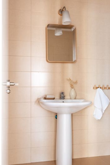 Image No.20-1 Bed Apartment for sale