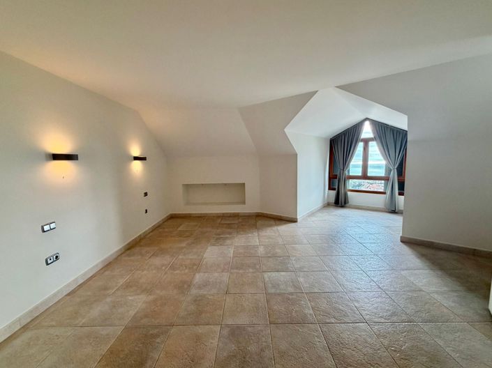 Image No.11-3 Bed Penthouse for sale