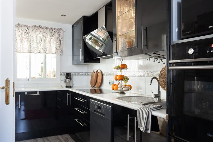 Image No.3-4 Bed Townhouse for sale