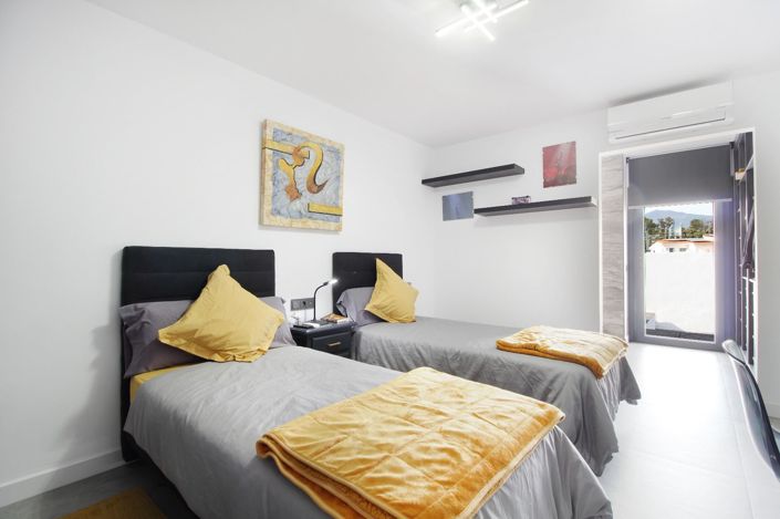 Image No.21-3 Bed Villa for sale