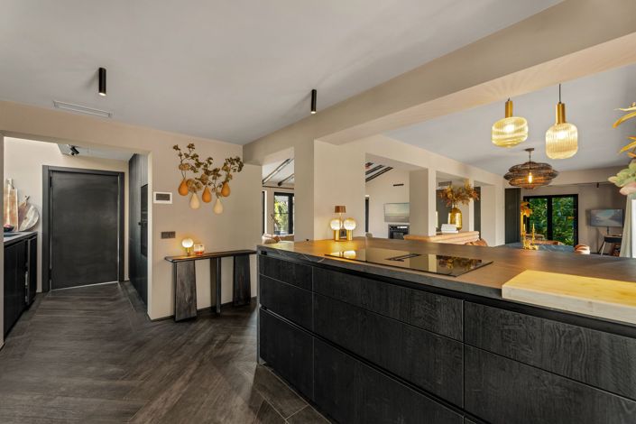 Image No.10-4 Bed House for sale