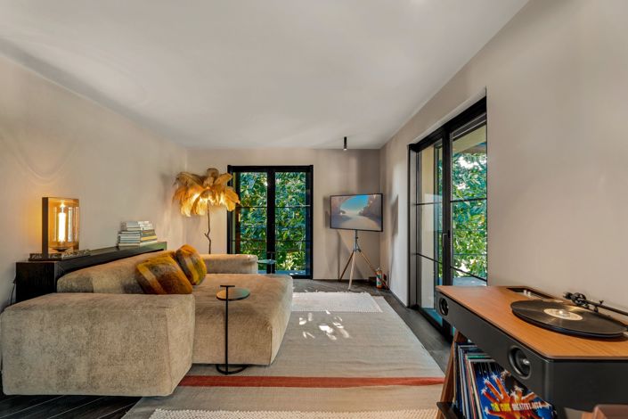 Image No.15-4 Bed House for sale