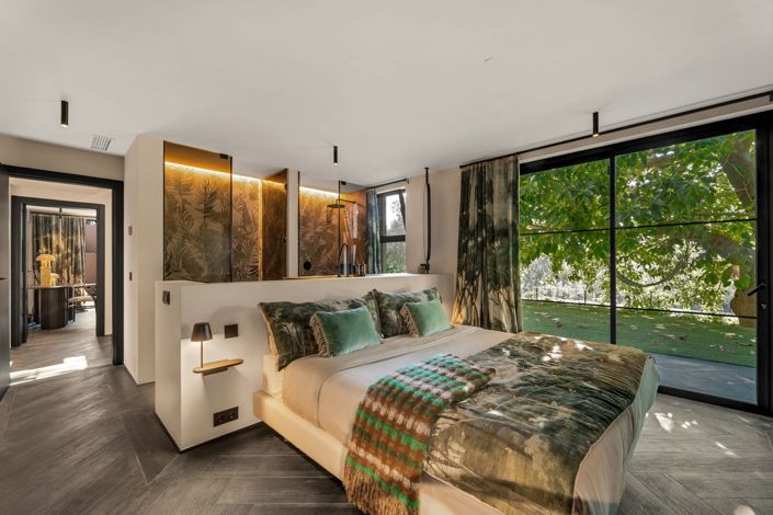 Image No.17-4 Bed House for sale